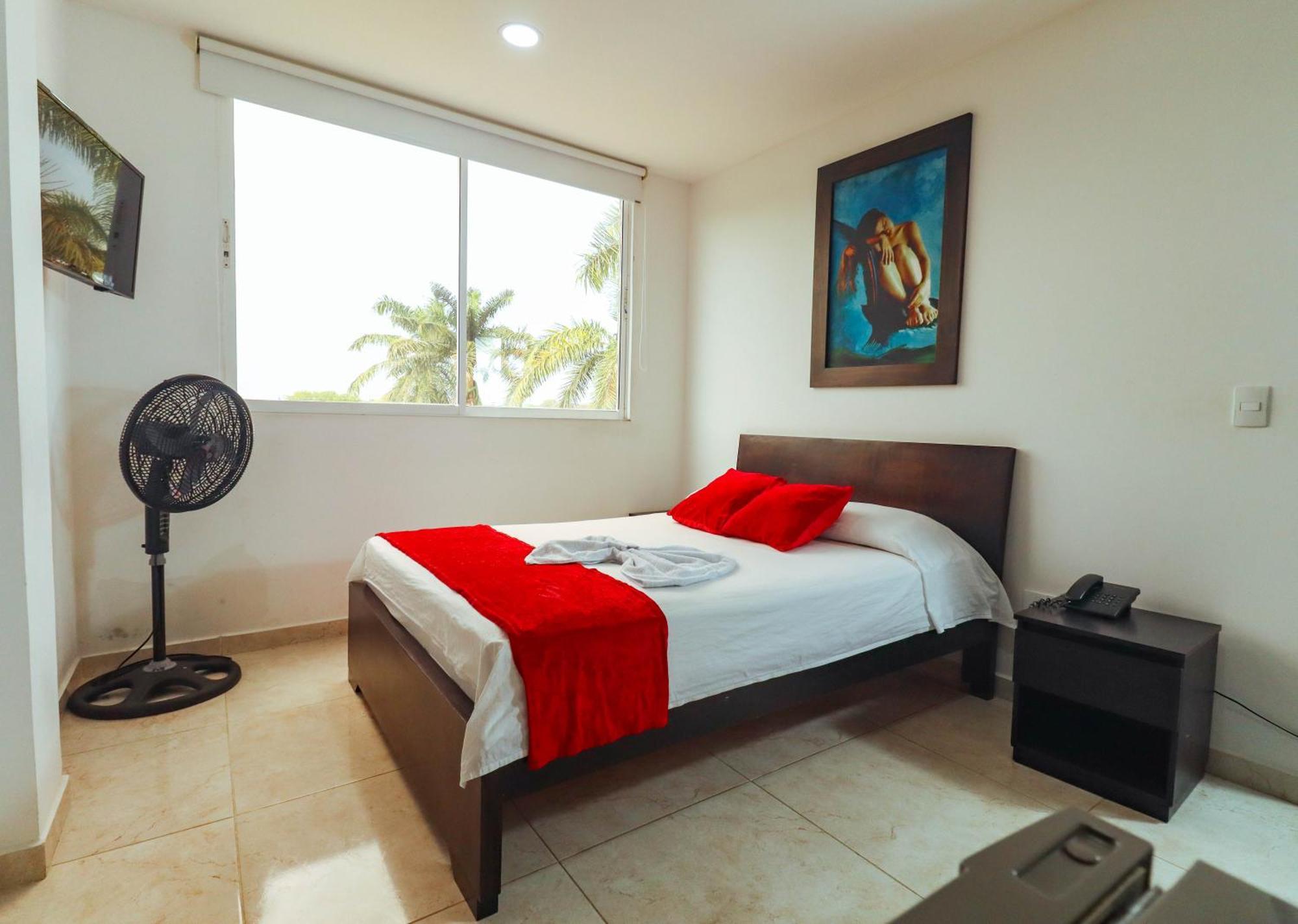Hotel California Air Carepa Room photo